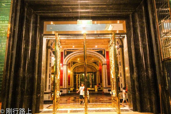 三亚这家号称七星级酒店装修豪华如今房价却和快捷酒店相同(图6)