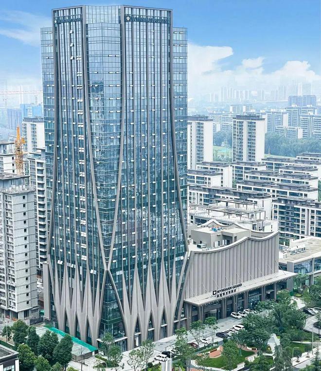 推动“服务业倍增”！龙泉驿真的很拼～(图7)