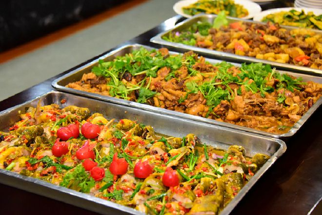 食堂承包与文化建设：上海中腾食品有底蕴的餐饮空间(图1)