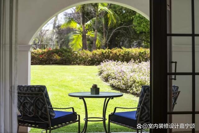 赏析丰都酒店装修：大气大厅与舒适客房的设计之道(图2)