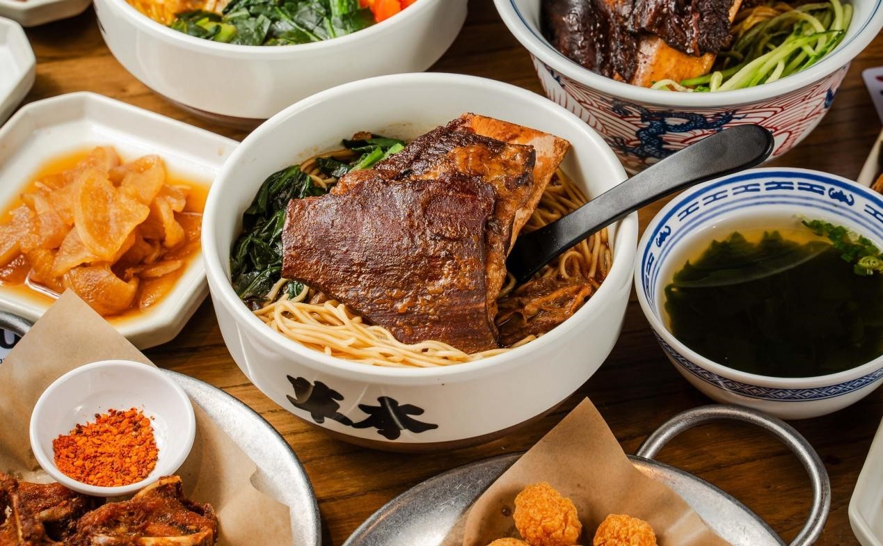 25亿营收的和府捞面：在质疑与挑战中“狂飙”的中式餐饮破局者(图3)