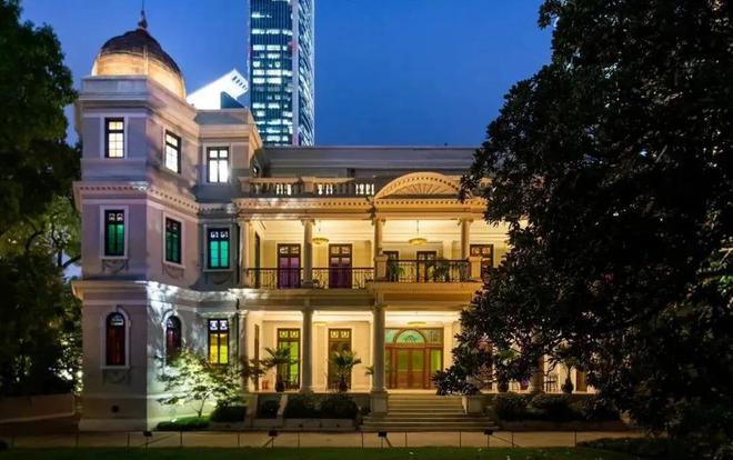 PRADA联手王家卫打造亚洲首个独立餐饮空间(图2)