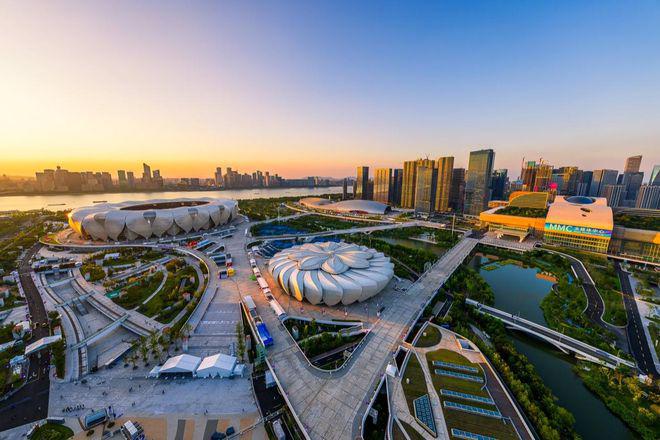 IOC·潮鸿售楼处电话IOC·潮鸿售楼处发布：江景奢华豪宅！(图1)