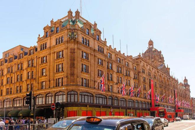 【住逻辑最新落地案例】MontcalmMayfair：英伦设计的当代表达(图1)