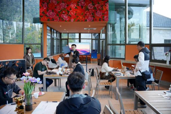 本溪观山湖熙康云舍入选“2025中国最具设计感酒店50强”(图7)