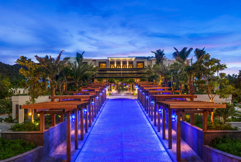 华丽而不失清新的五星级标准酒店设计案例——兰卡威瑞吉酒店(图1)