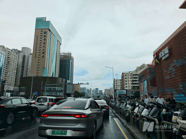 南北商业顶流混战深圳专家称北方系擅长爆款逻辑南方系注重场景美学(图2)