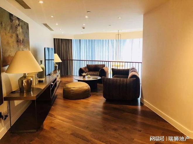 嘉里中心酒店式公寓两居室(图1)