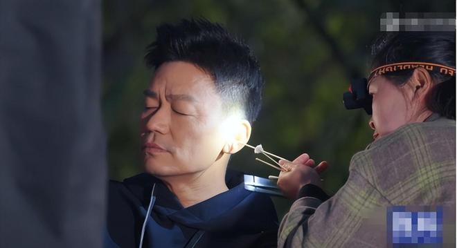 邓超《五哈》开播帅气男顶流愣是搞不过一个笑容憨厚的王宝强(图21)