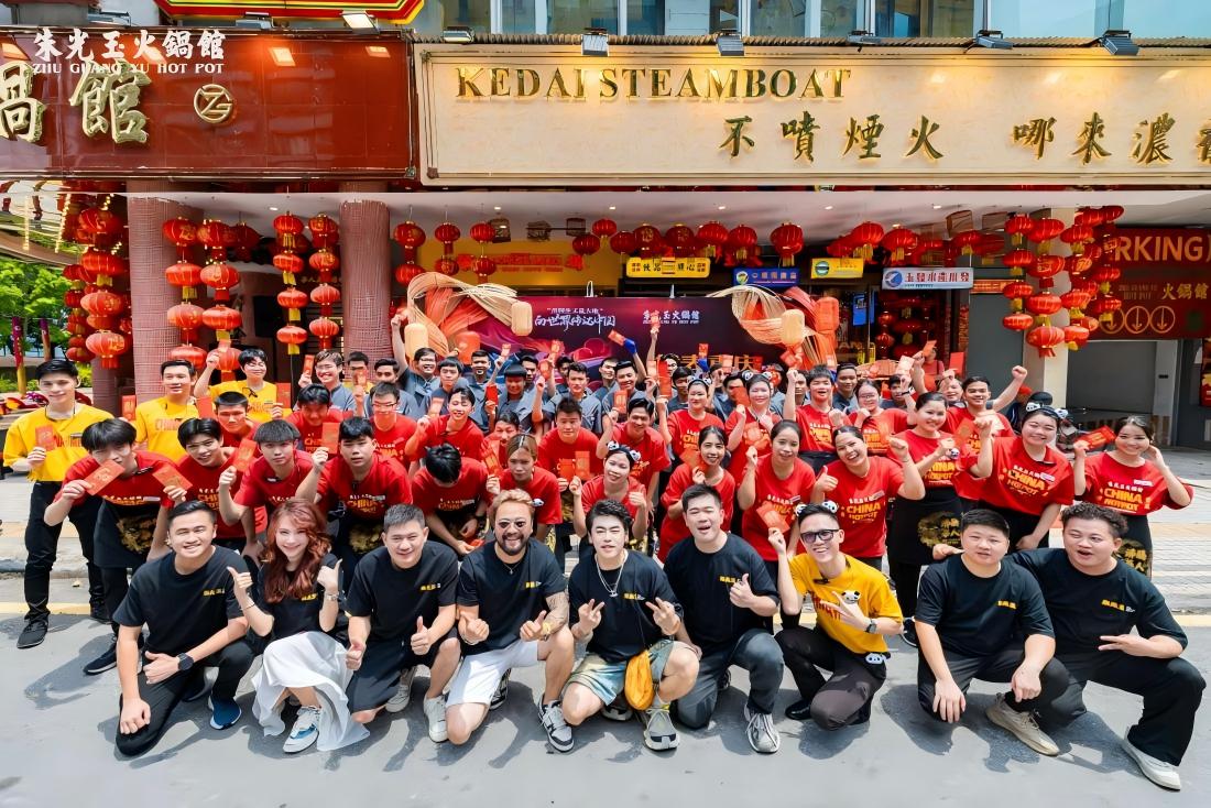 日均翻台7轮朱光玉火锅馆用“中国符号”引爆马来西亚(图6)