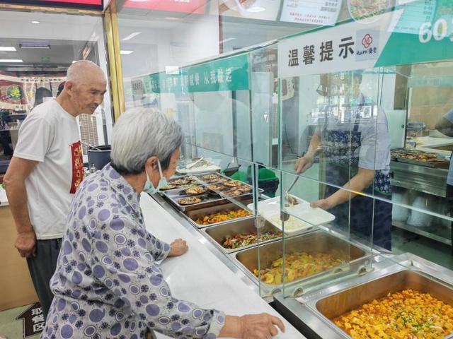初始投资大、运营成本高、餐食定价低……很多社区食堂撑不住了(图3)