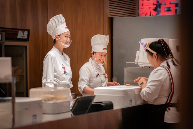 闭麦、降价、换血西贝“上岸”背后的面子与里子(图2)