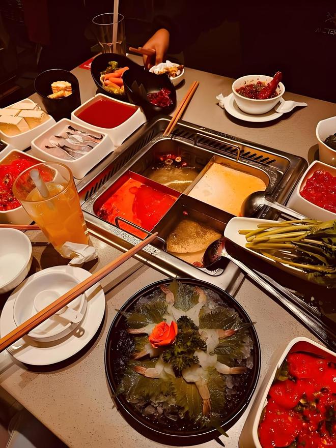 壹点企讯｜海底捞多品牌战略背后的业绩困境(图1)