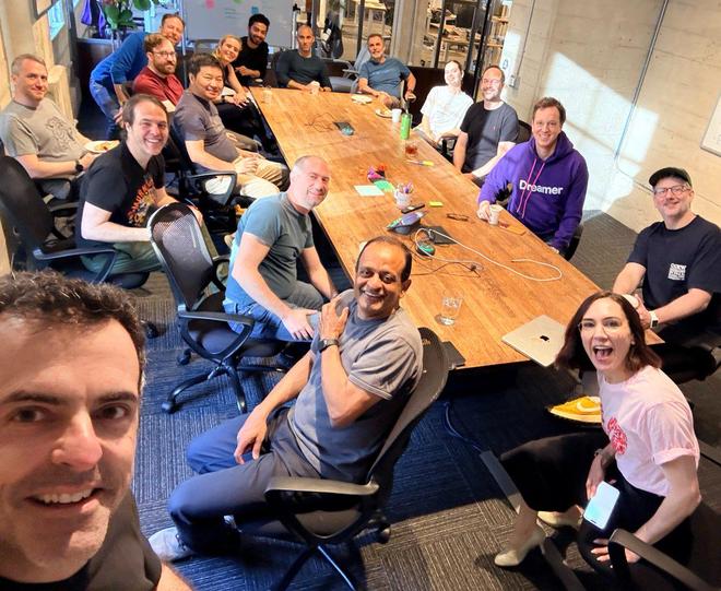 扎克伯格杀红了眼：公测仅一个月估值5亿的AI天团被Meta火速“连锅端”(图2)